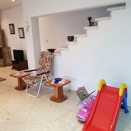 Holiday home Leo House *