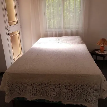 Holiday home Leo House *